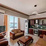 公寓 Panorama - Free Rooftop Pool Entry Sarandë