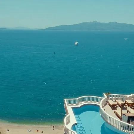 公寓 Panorama - Free Rooftop Pool Entry Sarandë